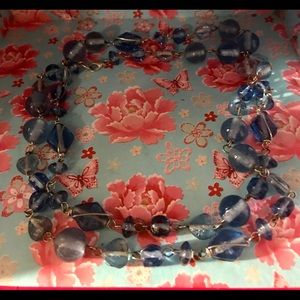📦 Le Chateau Blue Glass Beaded Necklace